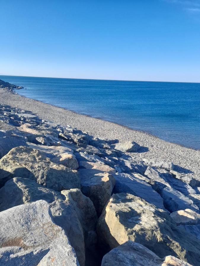 Hotel Wave Batumi Luaran gambar