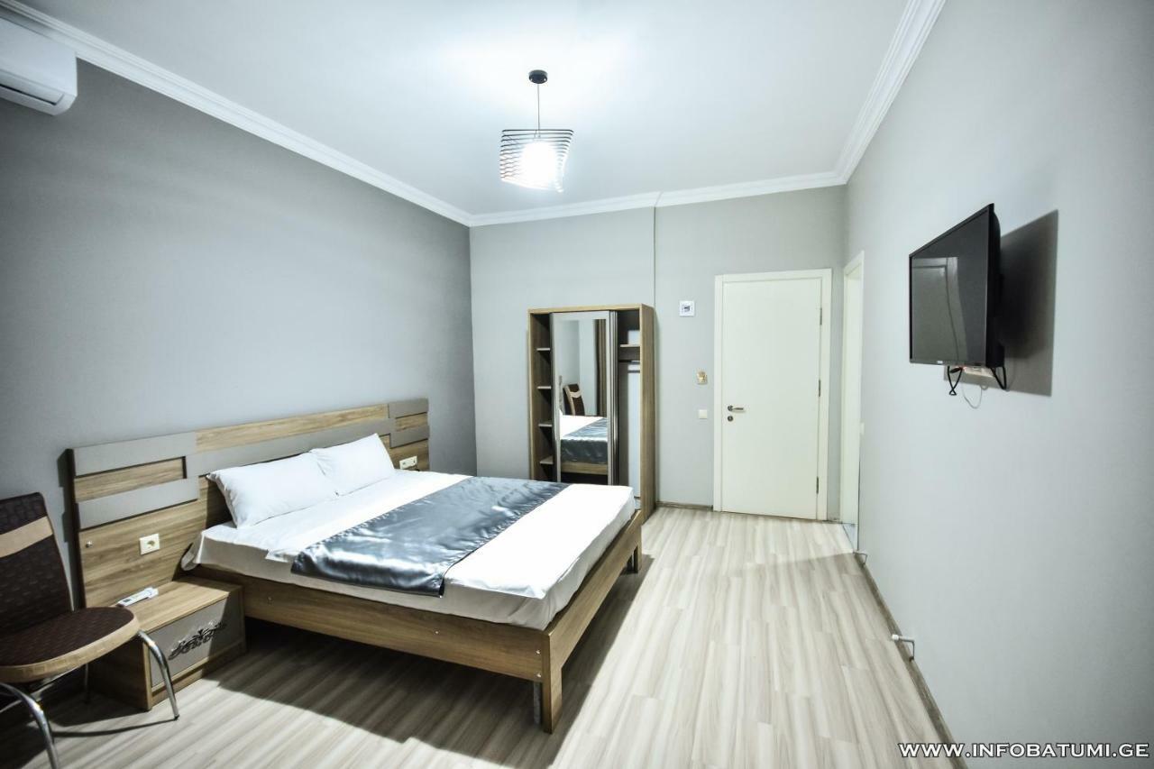 Hotel Wave Batumi Luaran gambar