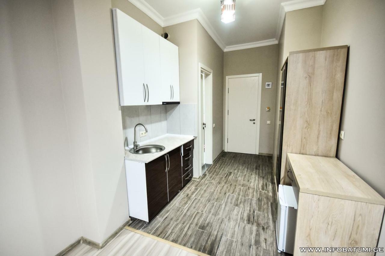 Hotel Wave Batumi Luaran gambar