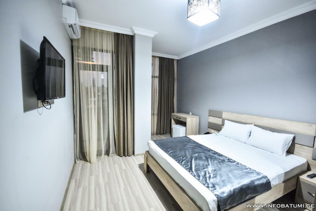 Hotel Wave Batumi Luaran gambar