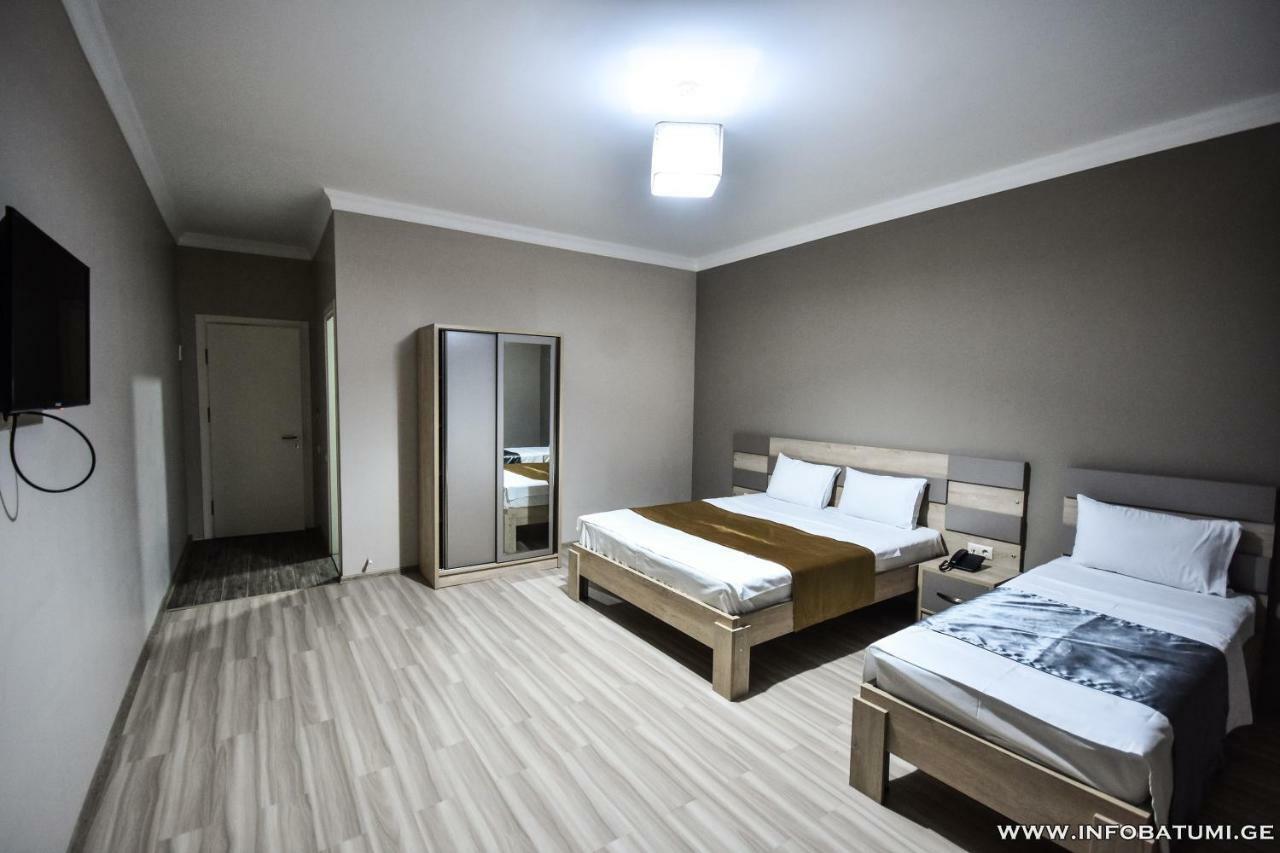 Hotel Wave Batumi Luaran gambar