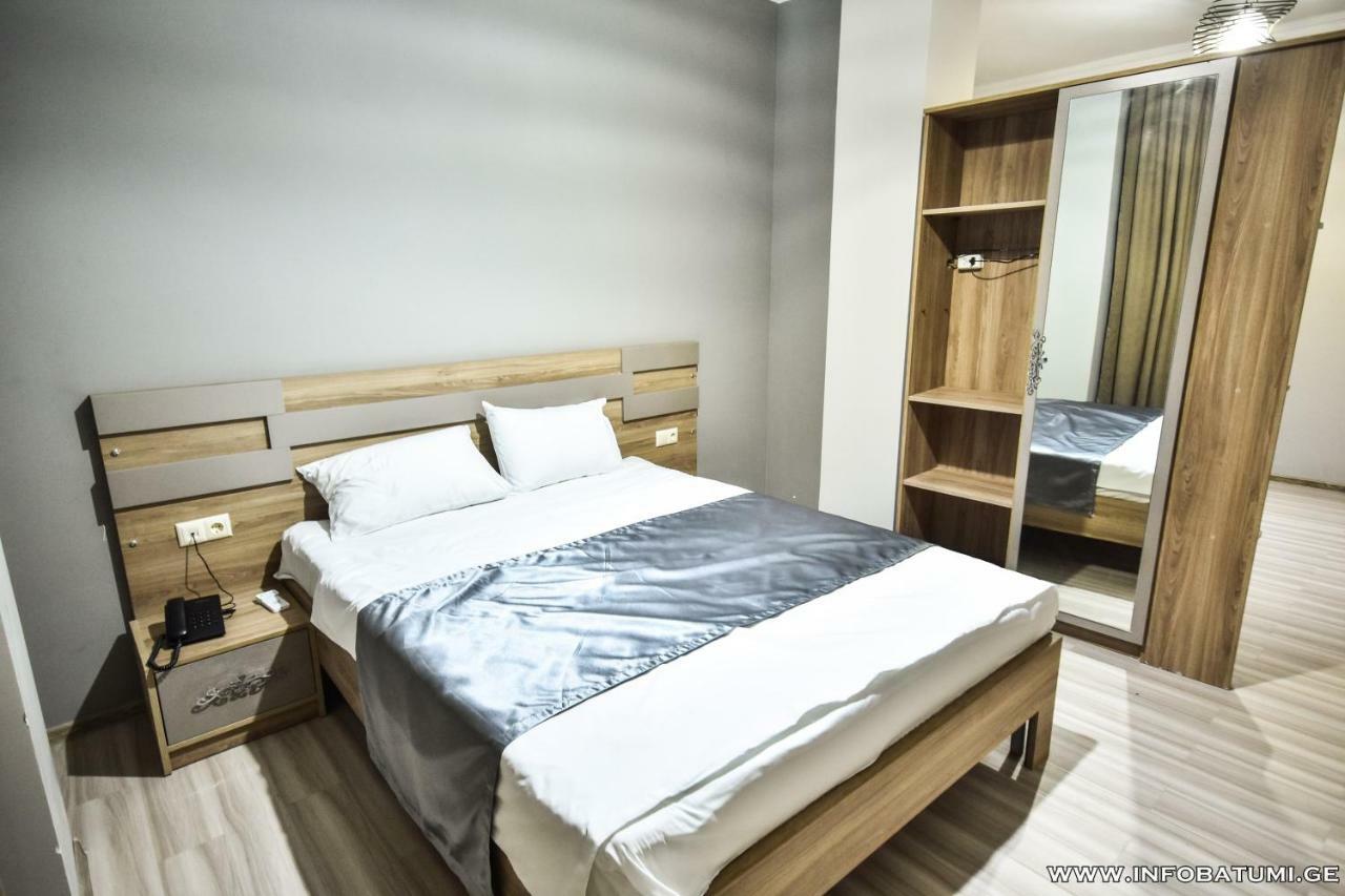 Hotel Wave Batumi Luaran gambar
